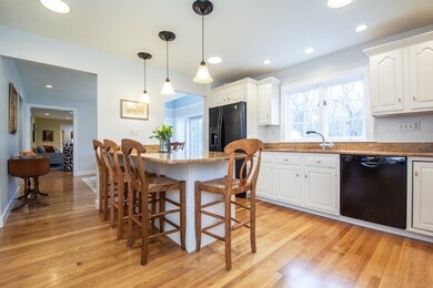 3 Arrowhead Ln, Milton, MA 02186 - photo 3