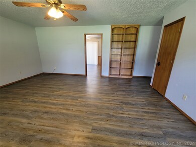 618 S 5th St, Eufaula, OK 74432 - photo 6