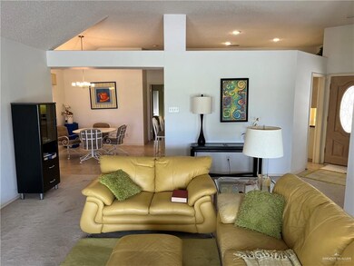 310 Rebecca Dr, Alamo, TX 78516 - photo 6