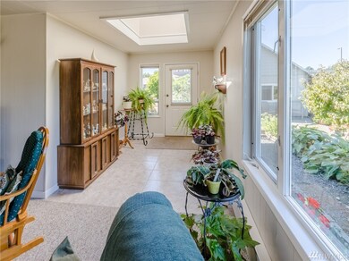 504 E 3rd St, Sumas, WA 98295 - photo 5