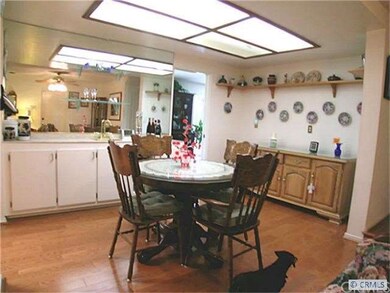 Informal dining and bar