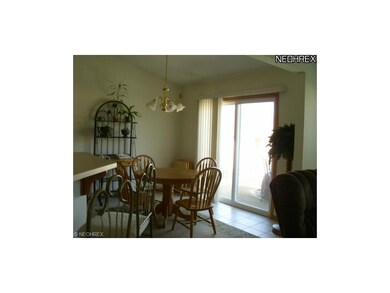 Beautiful and bright eat in kitchen with snack bar