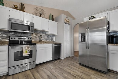 2265 Autumn Village Ct, Columbus, OH 43223 - photo 7