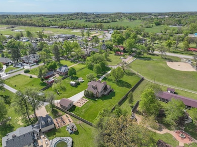 528 E Dorris Ave, Mountain Grove, MO 65711 - photo 3