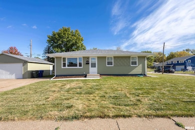 2905 N Pine St, Davenport, IA 52804 - photo 2