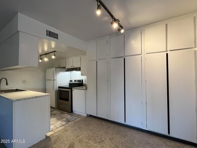 1027 N 84th Place unit 4, Scottsdale, AZ 85257 - photo 3