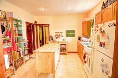 12 Braemore Rd unit 2, Medford, MA 02155 - photo 4