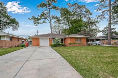 5032 Verdome Ln, Houston, TX 77092 - photo 2