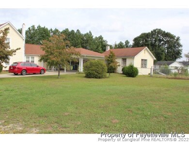 1065 Winslow St, Fayetteville, NC 28306 - photo 3