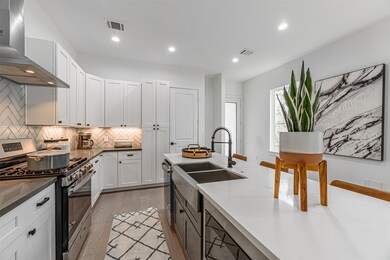 204 Marathon St unit A, Houston, TX 77018 - photo 3