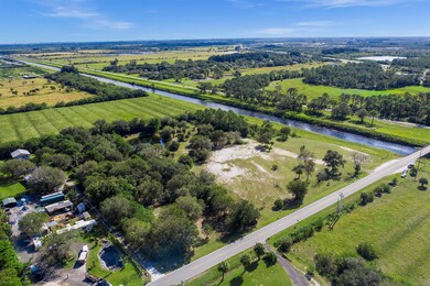 2100 Johnston Rd, Fort Pierce, FL 34951 - photo 2