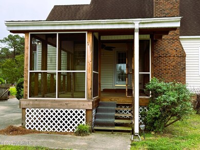 Screened Porch Rear