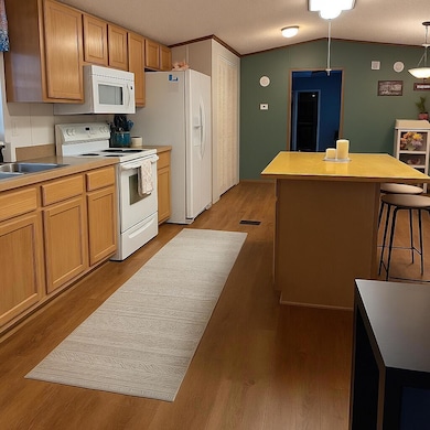 408 Chambersburg Rd, Columbus, OH 43207 - photo 2