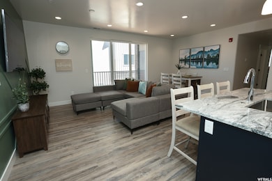 553 S 100 W unit 102, Richfield, UT 84701 - photo 4