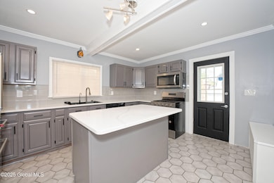 4 Kitchen 1