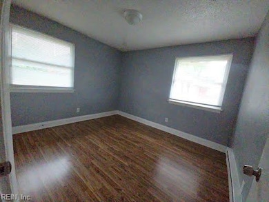 1201 Transylvania Ave, Chesapeake, VA 23324 - photo 7