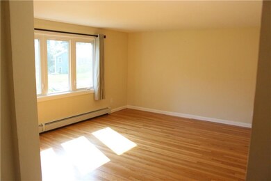 57 Viceroy Rd, Warwick, RI 02886 - photo 2