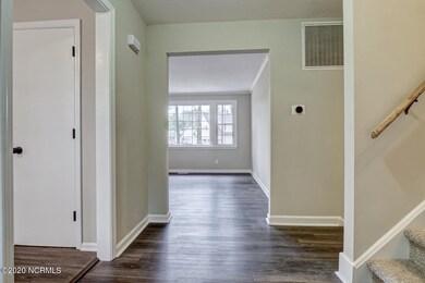 1406 Clifton Rd, Jacksonville, NC 28540 - photo 3