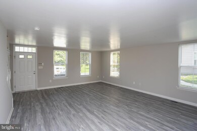 643 W Hoffman St, Baltimore, MD 21201 - photo 4