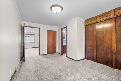 lower bedroom -different angle