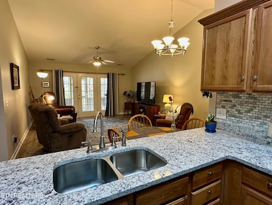 918 Mercer Dr, Maryville, TN 37801 - photo 7