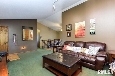 4611 Washington St, Davenport, IA 52806 - photo 3