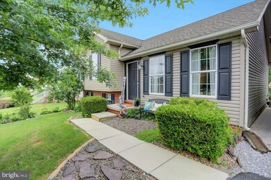 1441 Mallard Dr E, Chambersburg, PA 17202 - photo 4