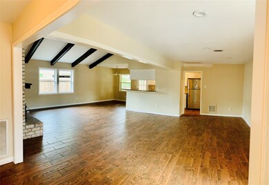 7523 Deep Forest Dr, Houston, TX 77088 - photo 5