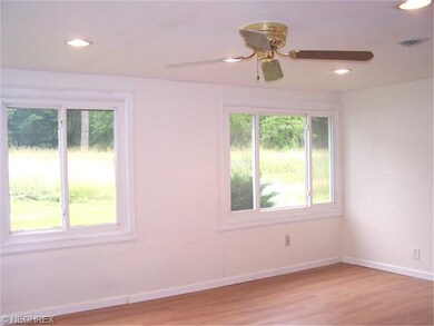 5654 Grove Rd, New Franklin, OH 44216 - photo 7