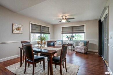 1702 Stone Gate Cir, Davenport, IA 52807 - photo 7