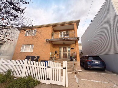 18-43 119th St, College Point, NY 11356 - photo 4