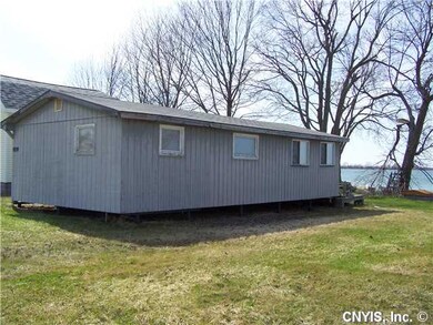 Exterior Back Main mobile home