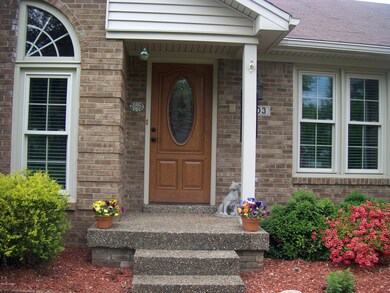 7403 Crabtree Dr, Louisville, KY 40228 - photo 2