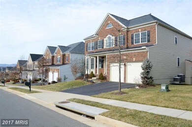 42072 Foley Headwaters St, Aldie, VA 20105 - photo 2