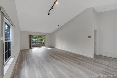 1171 SW 110th Ln, Davie, FL 33324 - photo 4