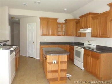 21161 E 39th Place S, Broken Arrow, OK 74014 - photo 5