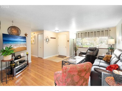 240 Columbia Loop Rd, Roseburg, OR 97471 - photo 5