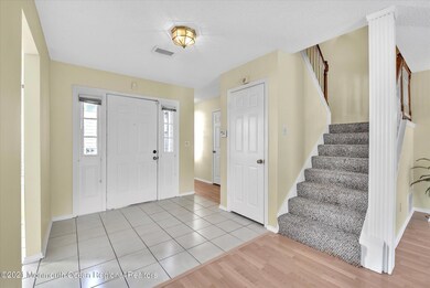 05-FOYER