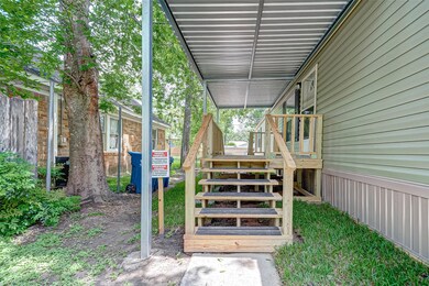 1209 6th St, Rosenberg, TX 77471 - photo 3