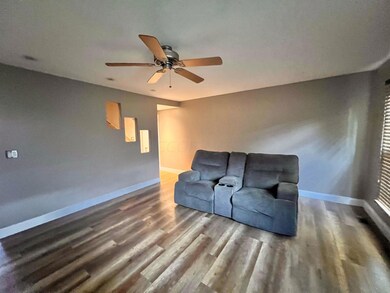 599 Dlyn St unit 5, Columbus, OH 43228 - photo 4