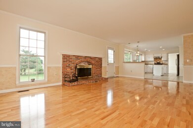 19220 Jamestown Dr, Hagerstown, MD 21742 - photo 6