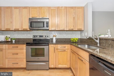 9425 Gentle Cir, Montgomery Village, MD 20886 - photo 7