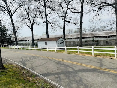 613 Hale St, Sparta, TN 38583 - photo 2