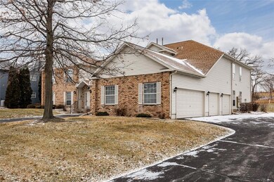 2830 Towne House Dr NE unit C, Cedar Rapids, IA 52402 - photo 2