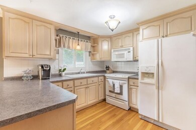 395 Donohue Rd unit 15, Dracut, MA 01826 - photo 4