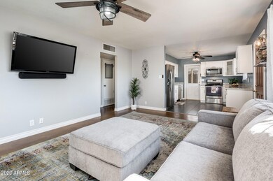 2314 W Pinochot Ave - MLS-10