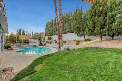 2825 Waterview Dr, Las Vegas, NV 89117 - photo 5