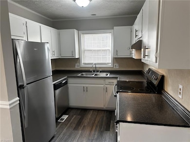 2607 Dallas Ave, High Point, NC 27265 - photo 6