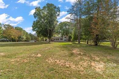 1631 Lawrence Rd, Clover, SC 29710 - photo 5