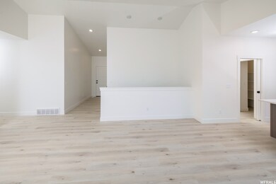 69 N 850 W, Hyrum, UT 84319 - photo 5